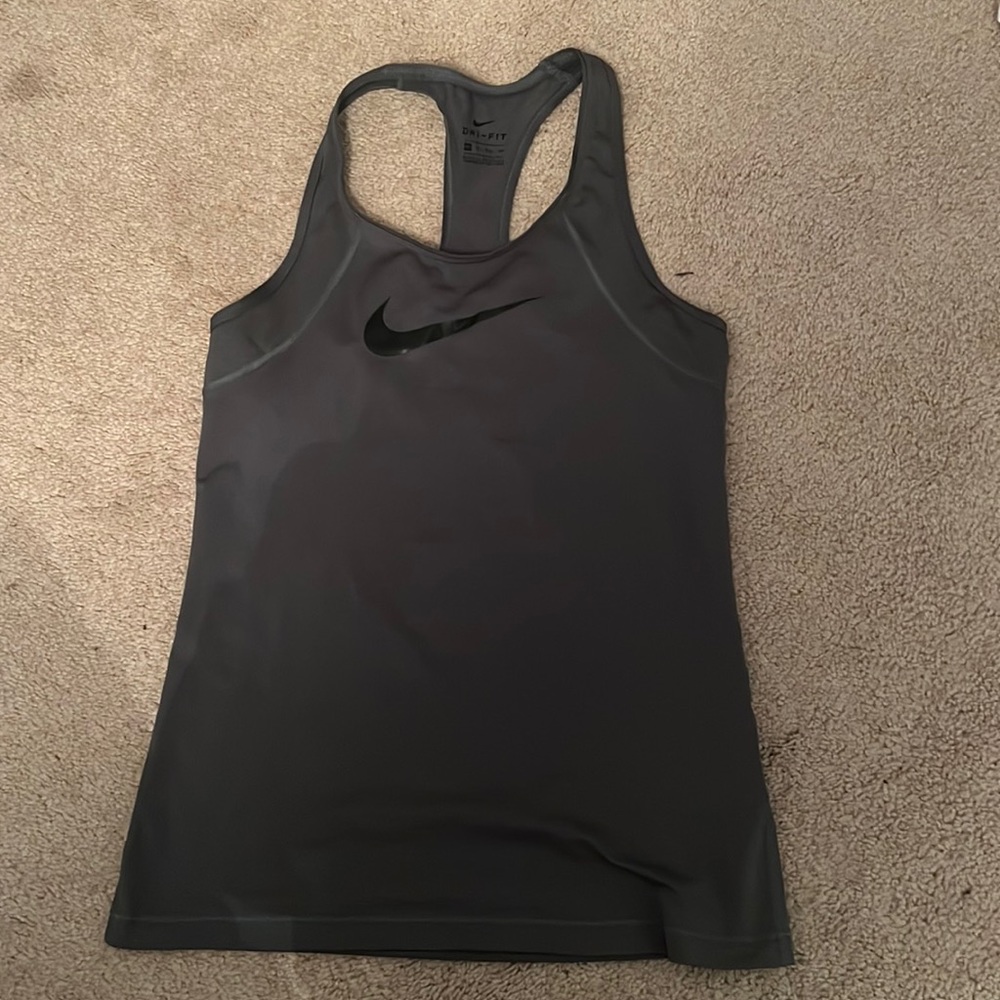 nike tank top